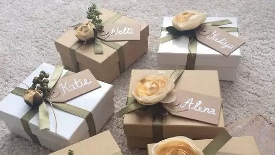 7 Gift Ideas Your Bridesmaids Will Love