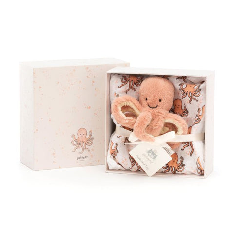 Walnut Baby May Gibbs Billy Blanket - Pink Flora